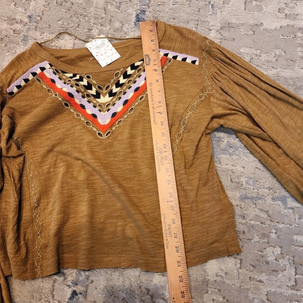 NWT Free People linen-blend Embroidered top in Moss Combo.‎
